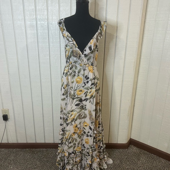 Secret Mission Super Natural Celia Open Back Maxi Dress, size medium. - Picture 2 of 8